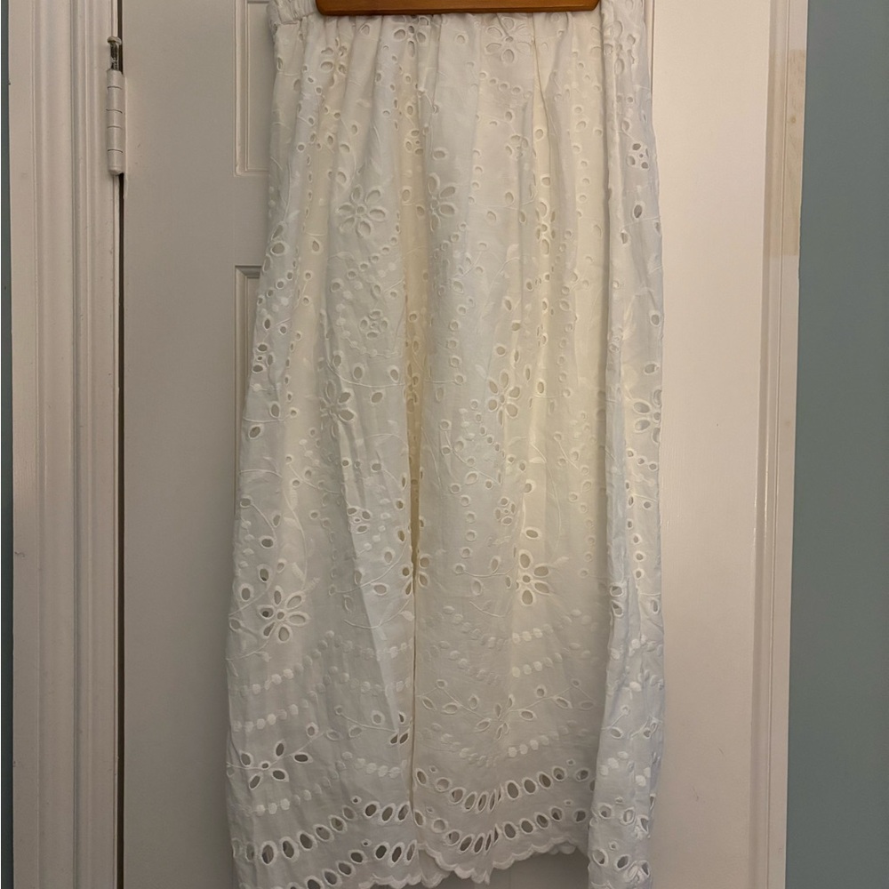 Banana Republic Ivory Eyelet Skirt - Picture 2 of 4